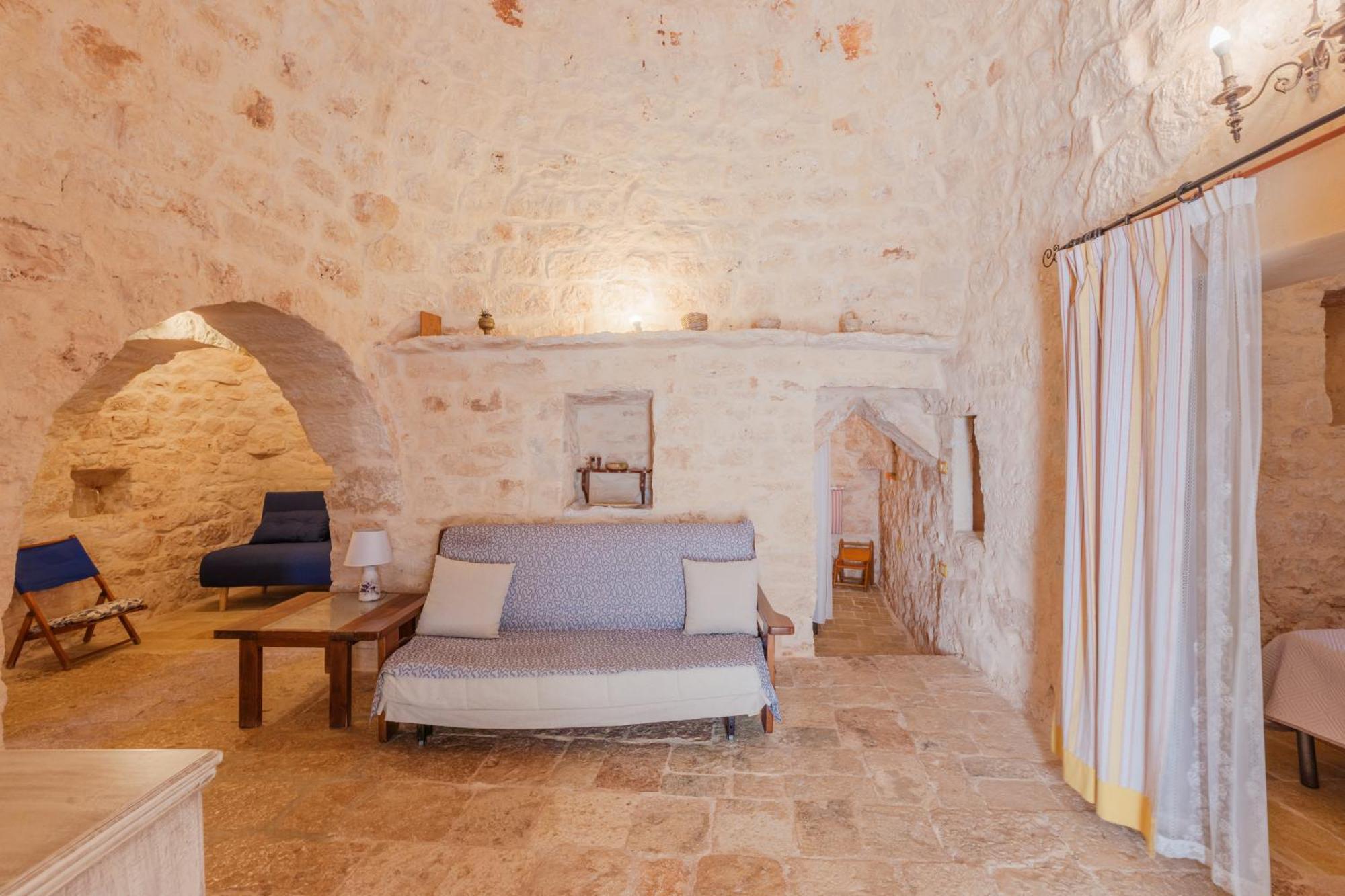 Trullo Tarantini Con Piscina Privata Apartment Latiano Luaran gambar