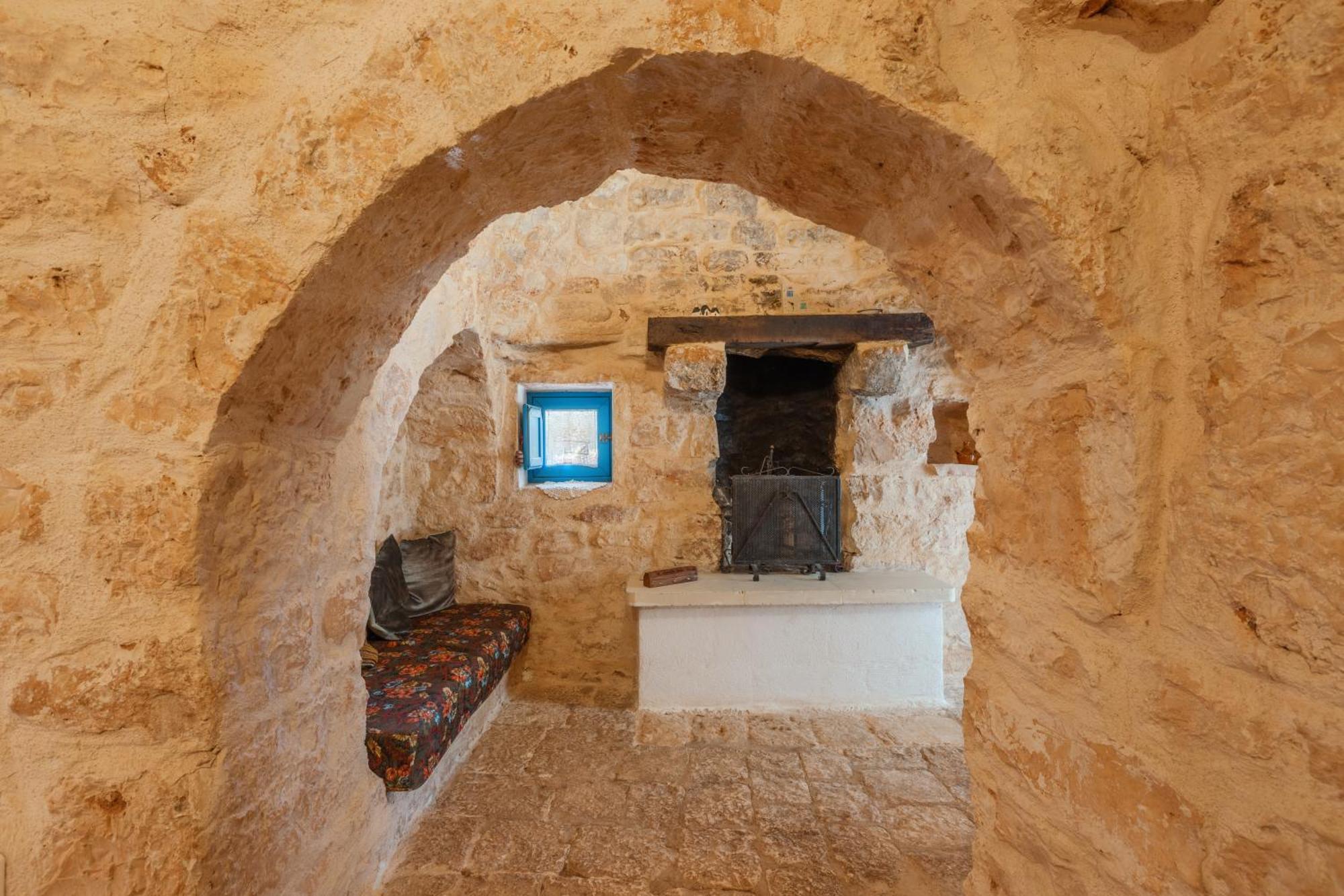 Trullo Tarantini Con Piscina Privata Apartment Latiano Luaran gambar