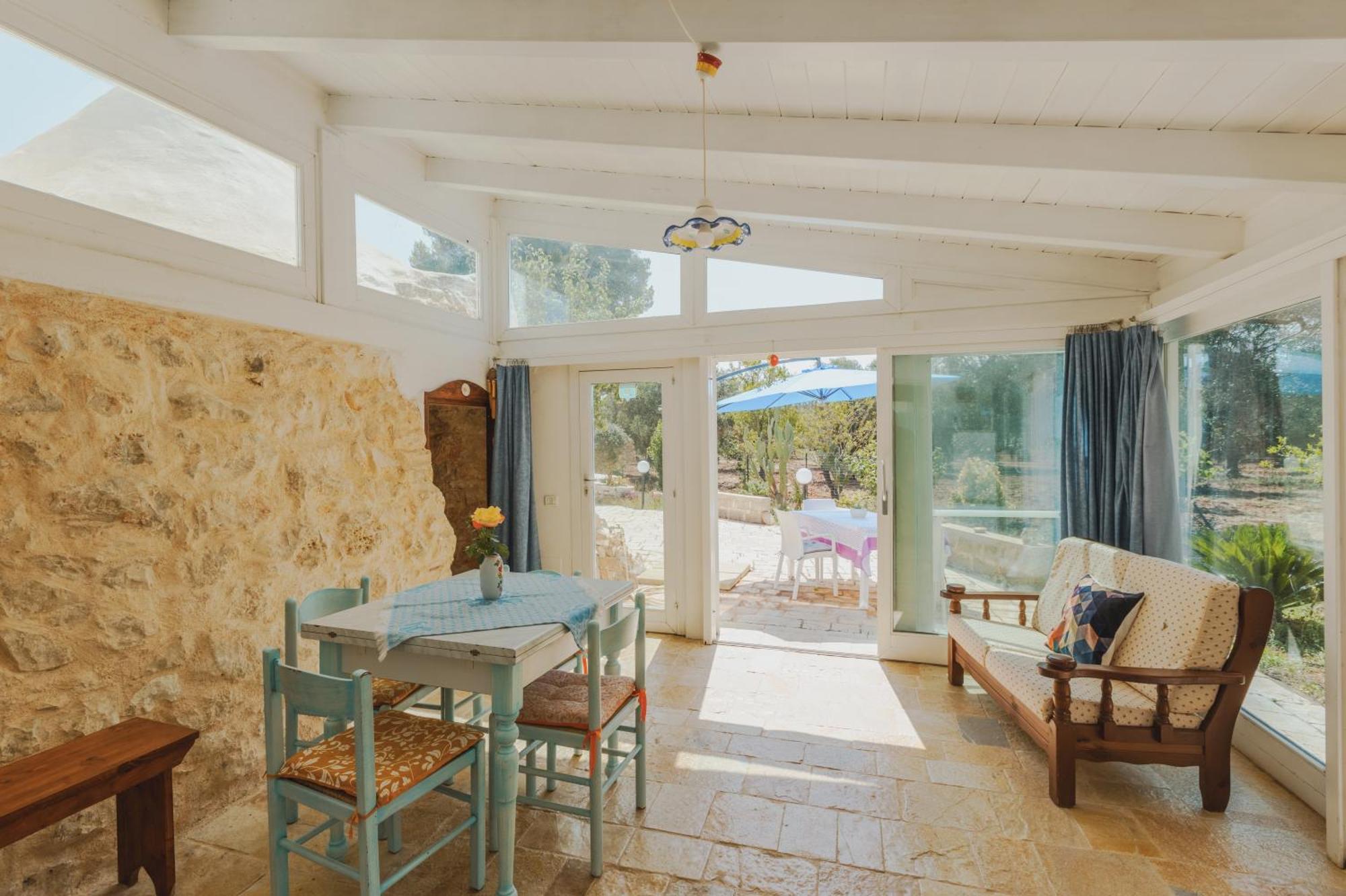 Trullo Tarantini Con Piscina Privata Apartment Latiano Luaran gambar