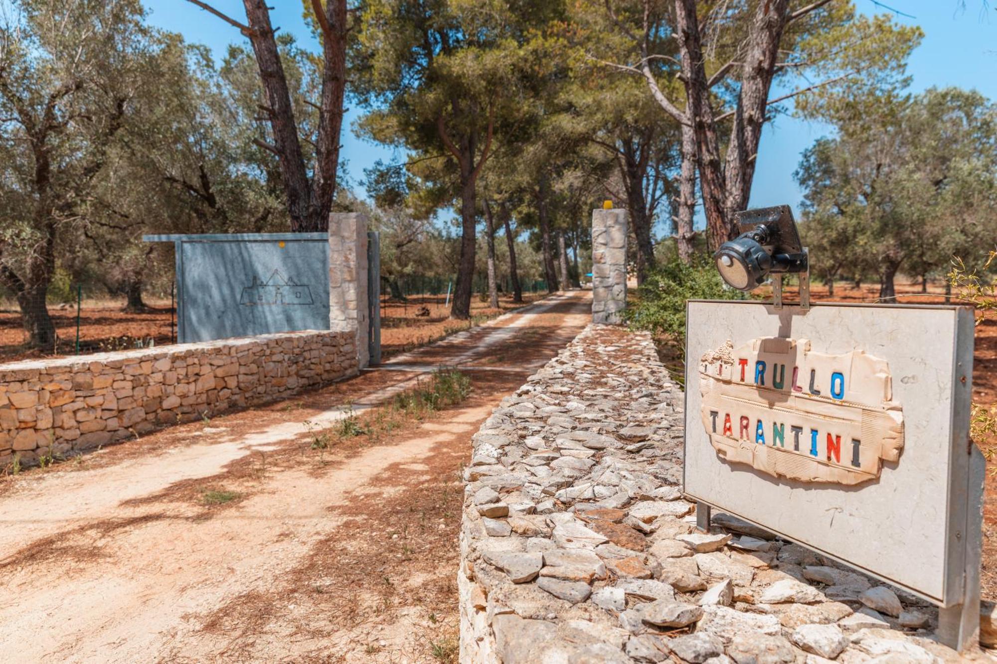 Trullo Tarantini Con Piscina Privata Apartment Latiano Luaran gambar